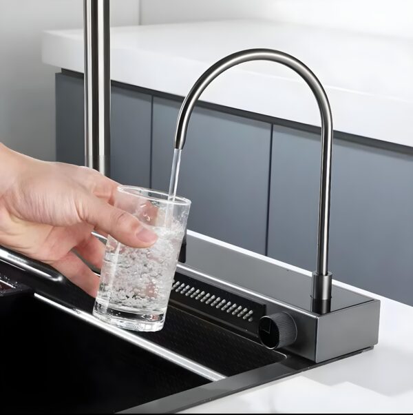 Kitchen Sink Piano, Stainless steel kitchen sink with modern faucet, ideal for contemporary kitchens,