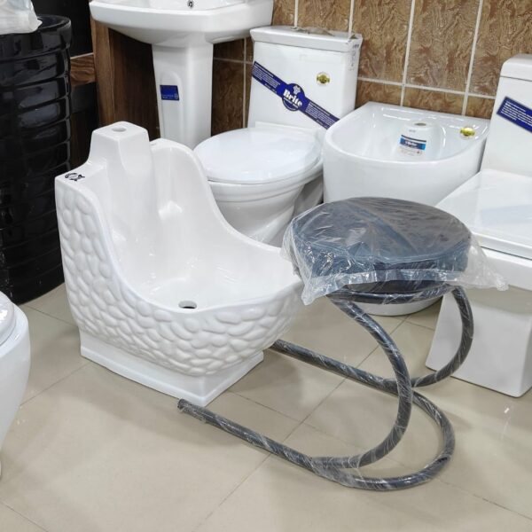Wuzu basin with Chair Elevate Your Space