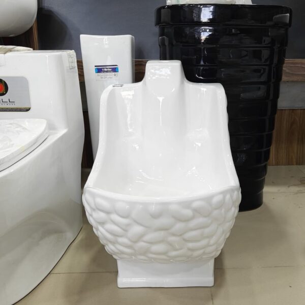 Wuzu basin with Chair Elevate Your Space
